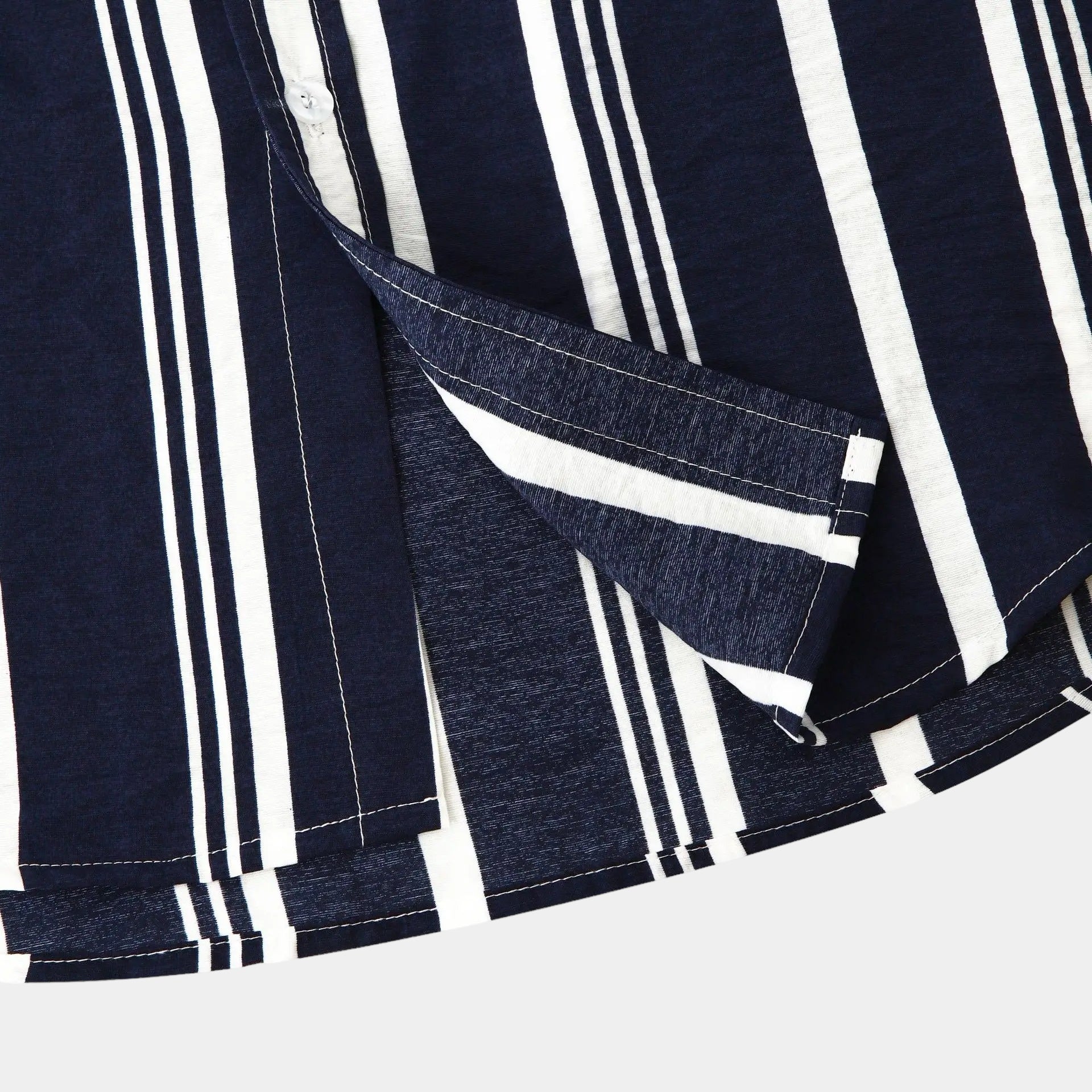 Chemise en lin rayée homme élégante, coupe classique 2