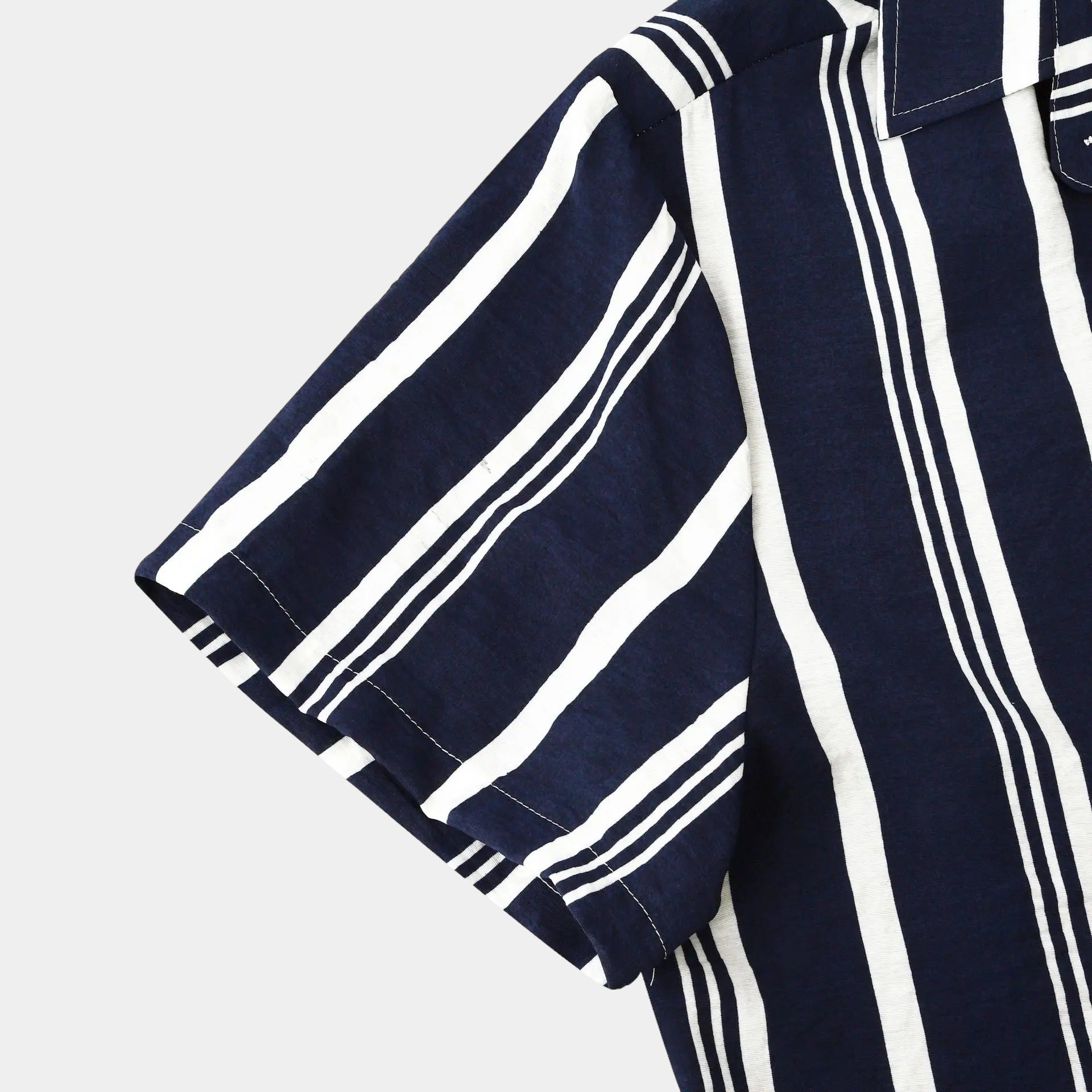 Chemise en lin rayée homme élégante, coupe classique 3