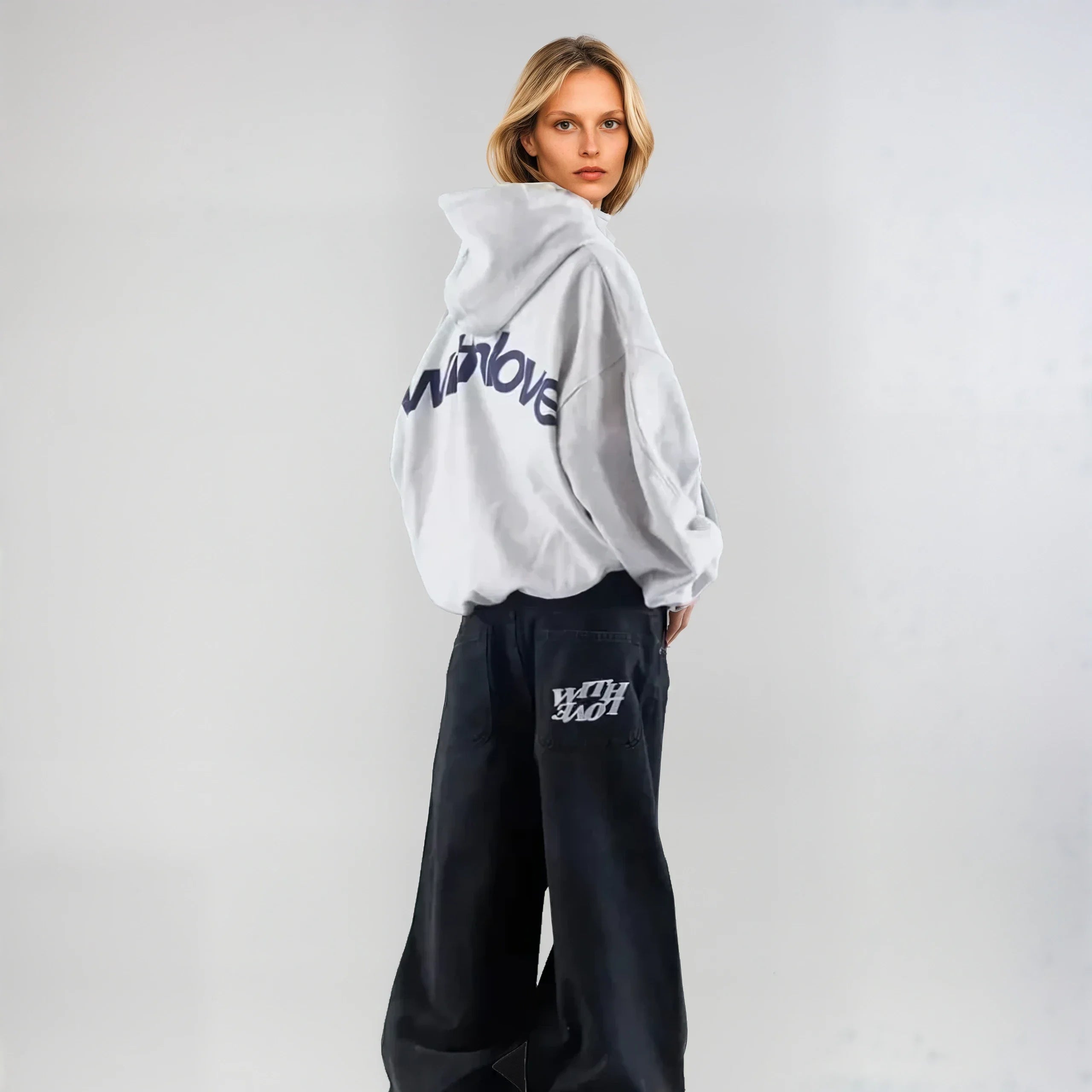Hoodie classique unisexe en coton avec design minimaliste 3