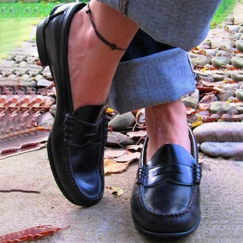 Mocassins en cuir synthétique pour femme avec design classique 2