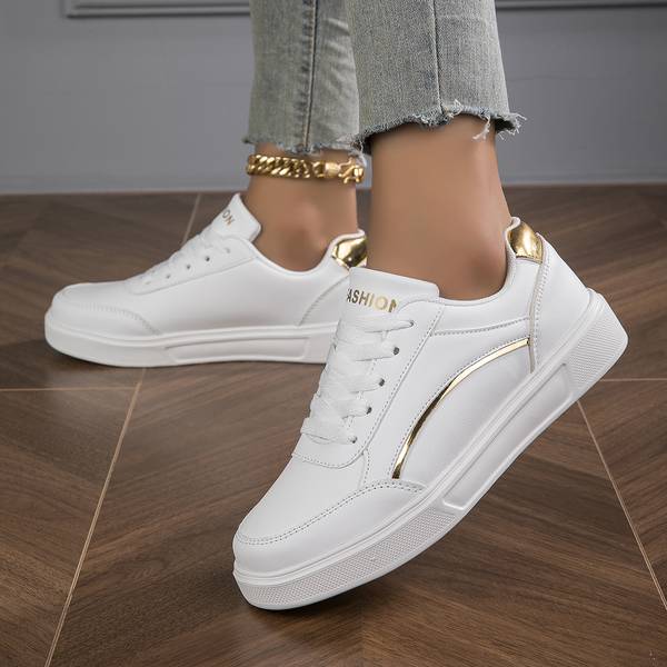 Sneakers Femme en Cuir Synthétique Blanc avec Détails Métalliques 5