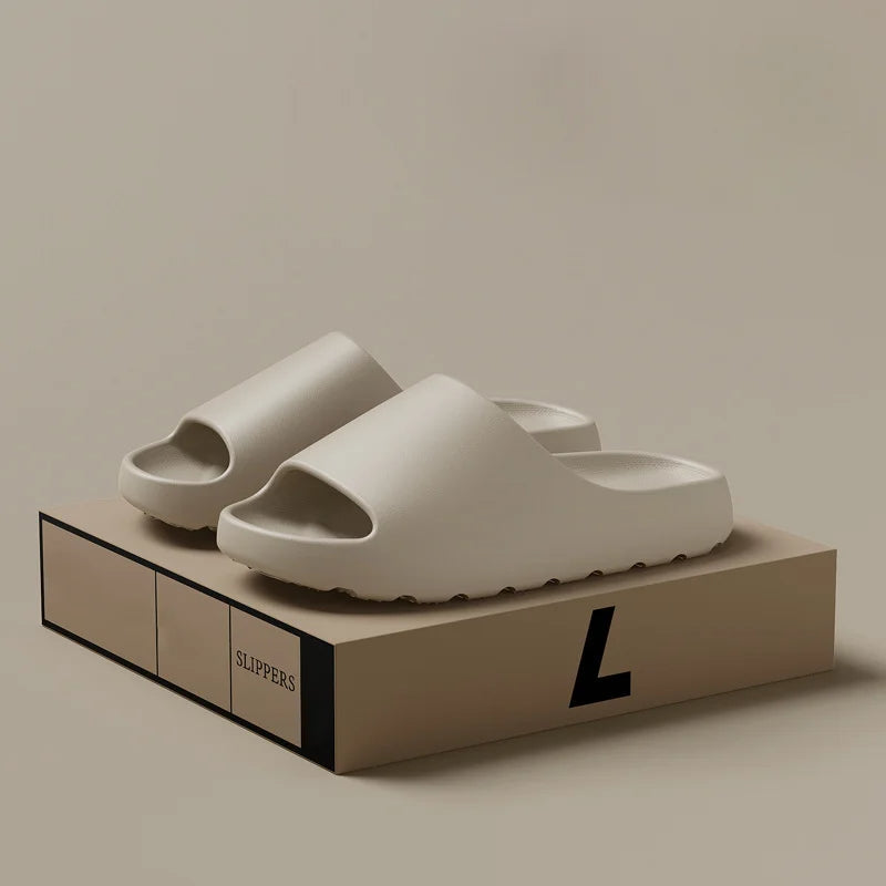 Chaussons en caoutchouc pour homme au design moderne 8