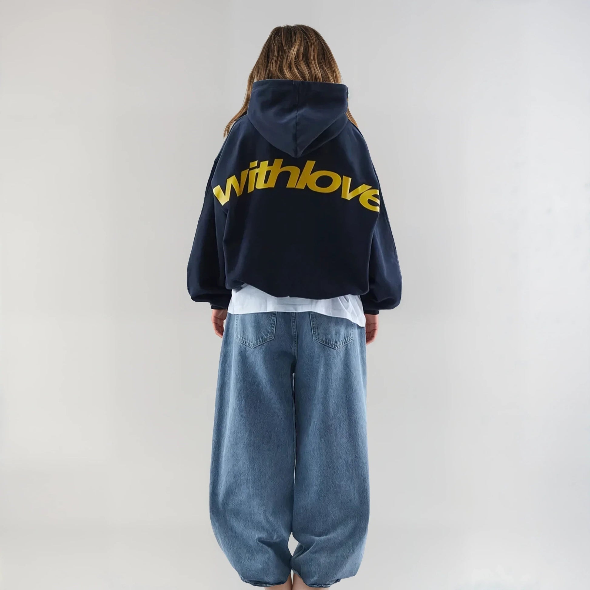 Hoodie classique unisexe en coton avec design minimaliste 0