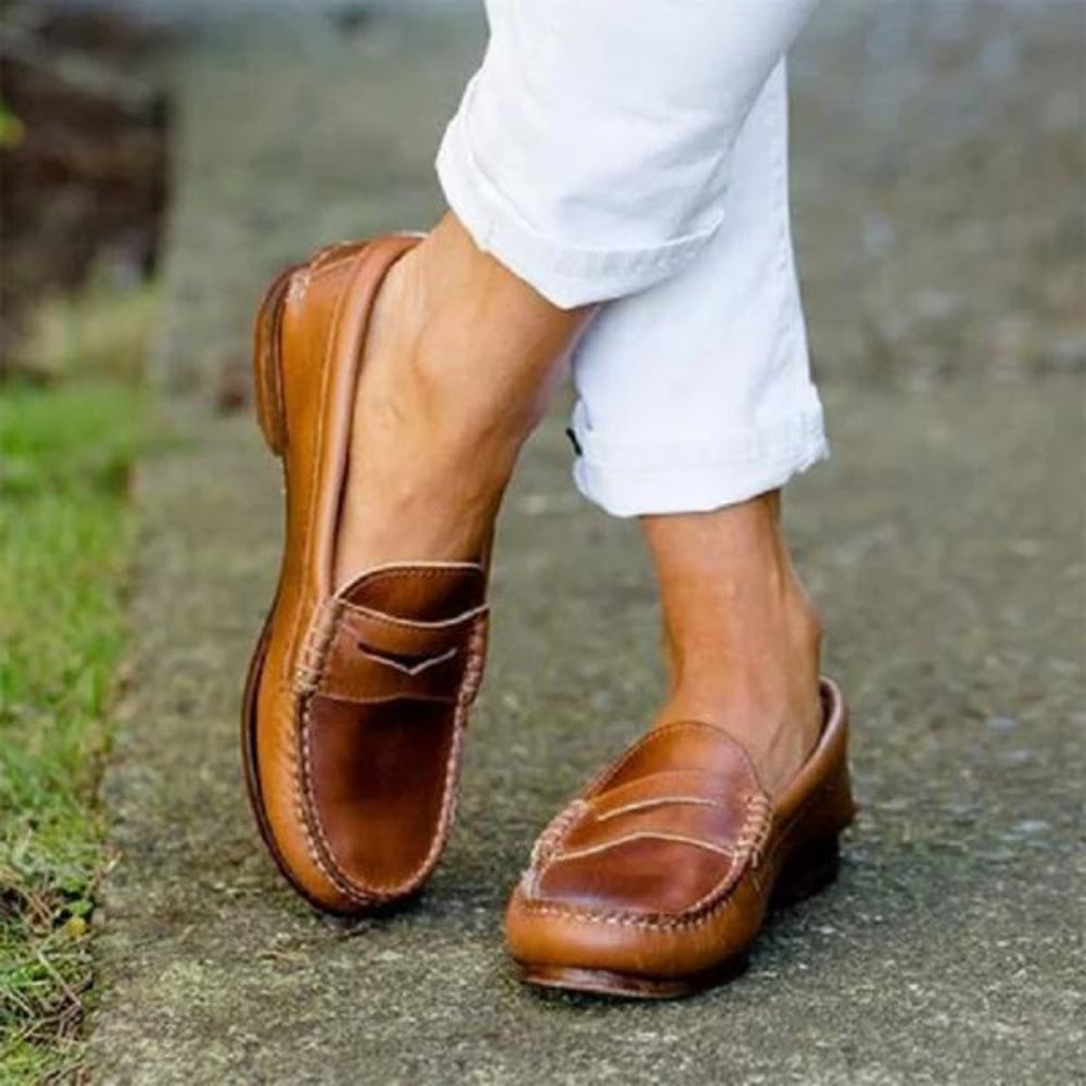 Mocassins en cuir synthétique pour femme avec design classique 1