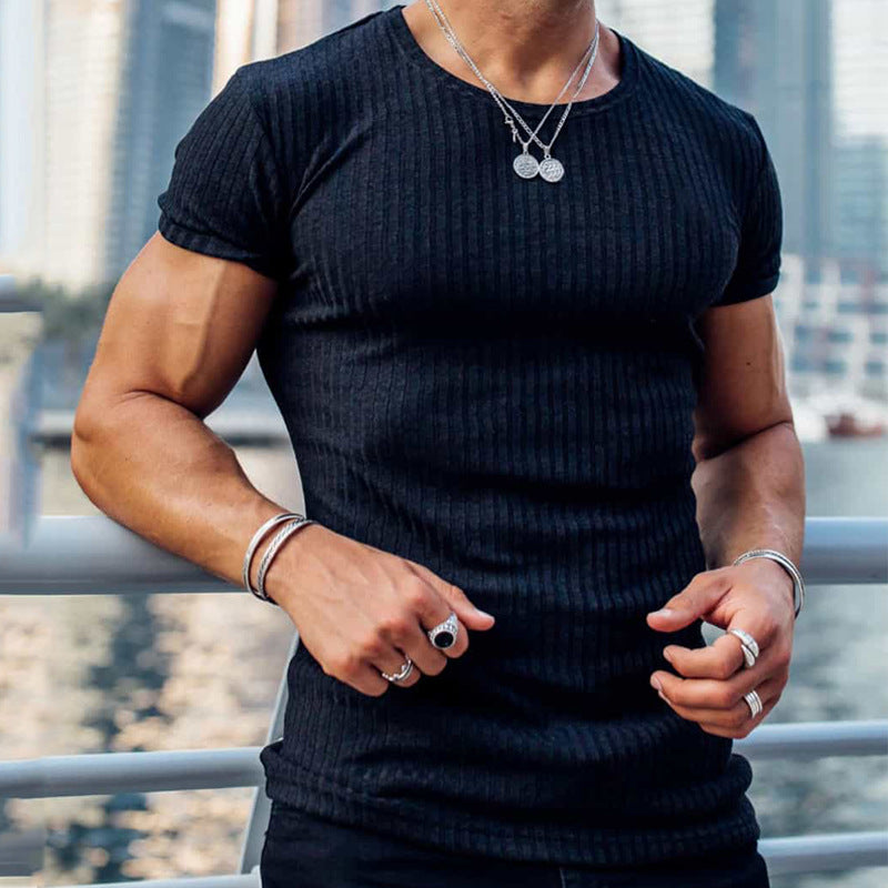 T-shirt en coton homme coupe ajustée col rond élégant 1